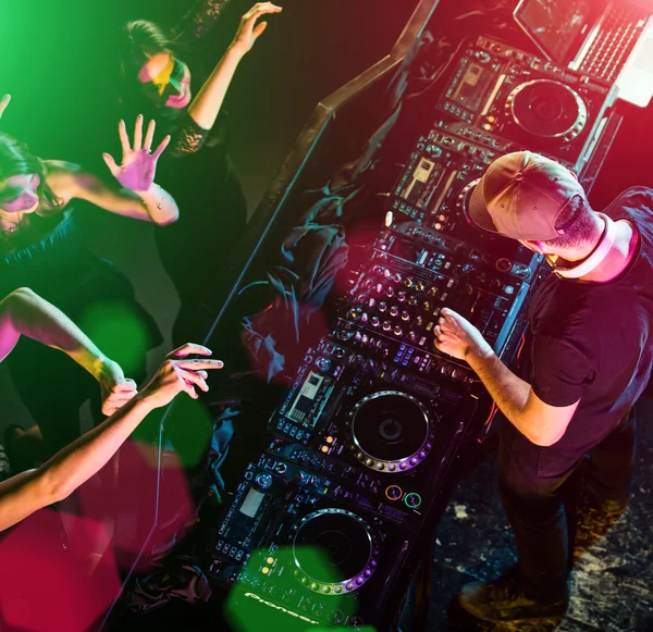 DJ sound equipment at nightclubs. — Stock Photo, Image