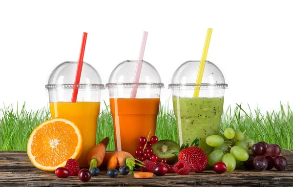 Färsk juice blandning frukt. — Stockfoto