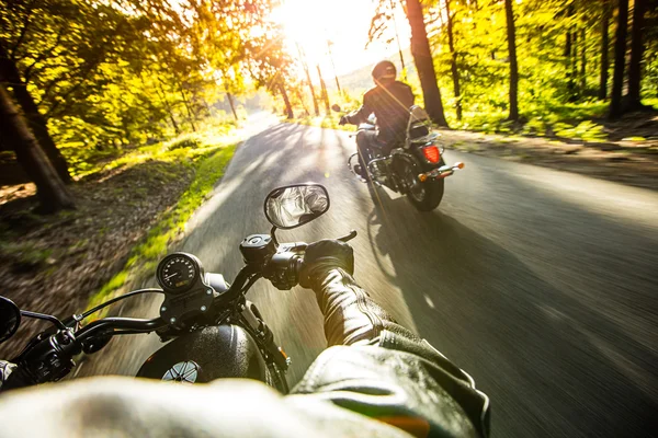 The view over the handlebars of motorcycle — Stock Photo, Image