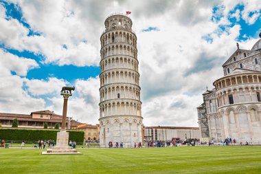 Leaning tower of Pisa, Italy clipart