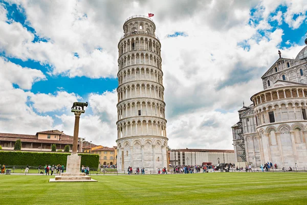 Eğik Pisa Kulesi, İtalya — Stok fotoğraf