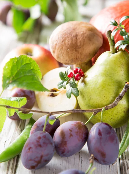 Produtos hortícolas orgânicos saudáveis . — Fotografia de Stock