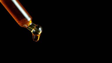 Temel Yağ Damlaları olan Düşürücü, Doğal Terapi. Süper Yavaş Hareket