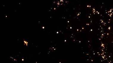 Havai fişeklerin Süper Yavaş Çekimi Siyah Arka plan 'da izole edildi