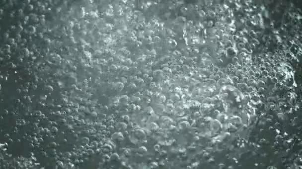 Nahaufnahme von kochendem Wasser Super Slow Motion — Stockvideo