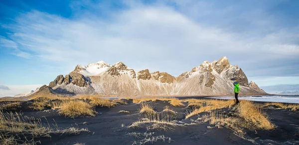 Stokkness, mroźna plaża skalna na Islandii — Zdjęcie stockowe