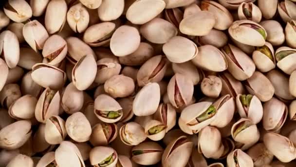 Super Slow Motion feles frissen pörkölt Pistachio Nuts — Stock videók