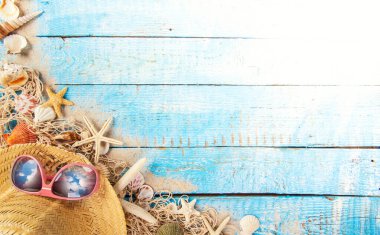 Yaz zamanı deniz tatili geçmişi, klasik mavi ahşap tahtalar..