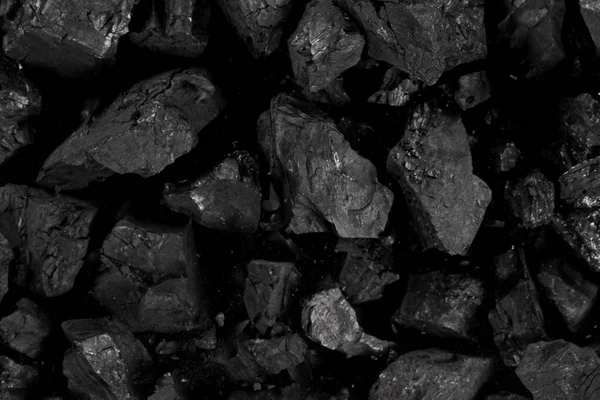 Чёрный древесный уголь — стоковое фото