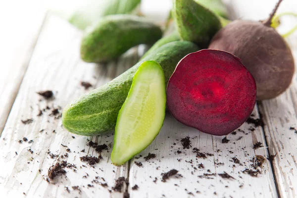 Sano vegetale biologico su tavola di legno — Foto Stock