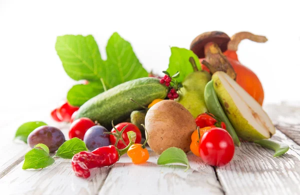 Légume bio sain sur table en bois — Photo