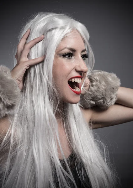 Retrato de chica de moda joven . — Foto de Stock