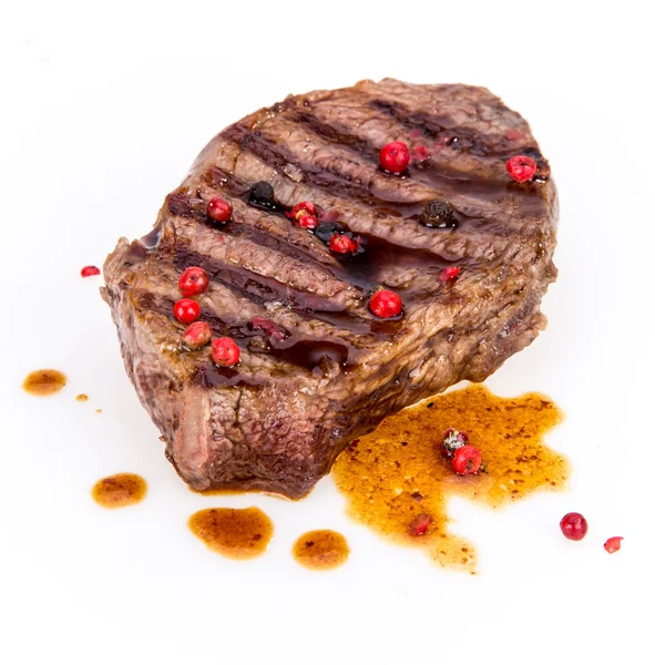 Beef Steak auf weißem Hintergrund — Stockfoto