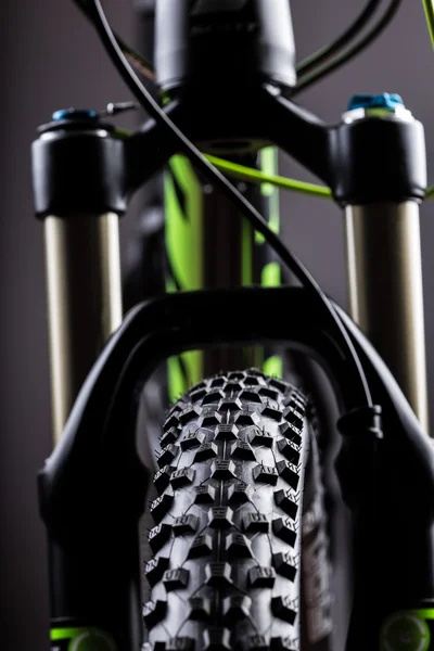 Detail horské kolo odpružené vidlice — Stock fotografie