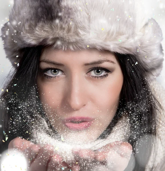 Junge schöne Frau, Weihnachtseinkauf. — Stockfoto