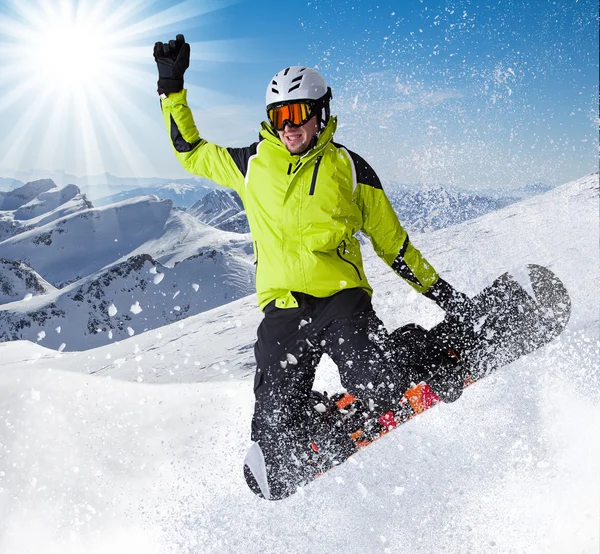 Yüksek Dağları'nda snowboard — Stok fotoğraf
