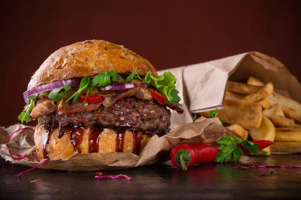 Hamburger delicios — Fotografie, imagine de stoc