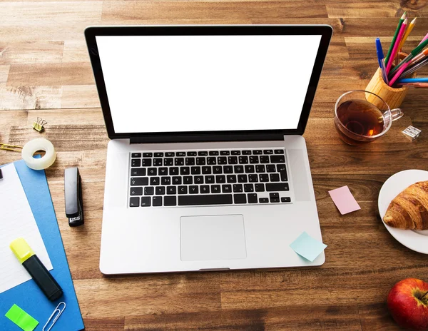 Escritório local de trabalho com mesa de madeira . — Fotografia de Stock