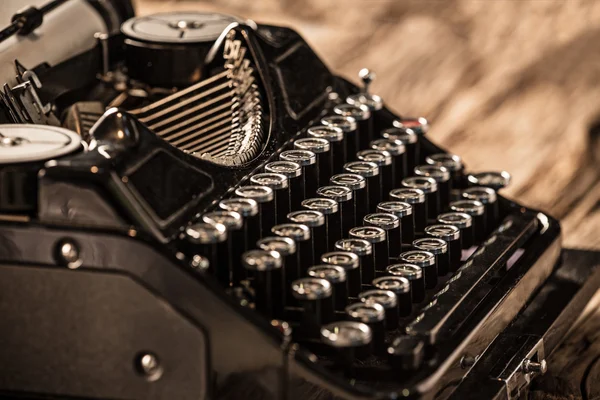 Alte Oldtimer-Schreibmaschine — Stockfoto
