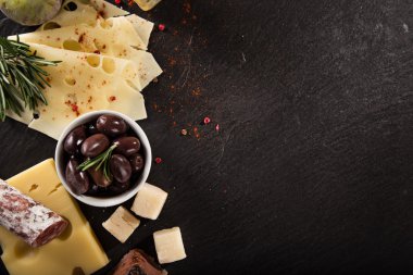 çeşitli peynir türleri