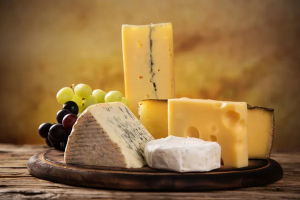 Vários tipos de queijo — Fotografia de Stock