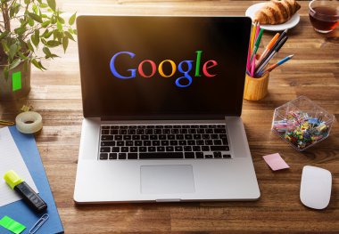 Ofis işyeri ile Google perde.