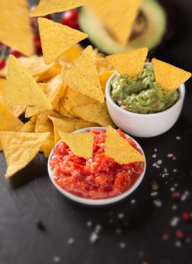 Guacamole Nacho donma hareket ile