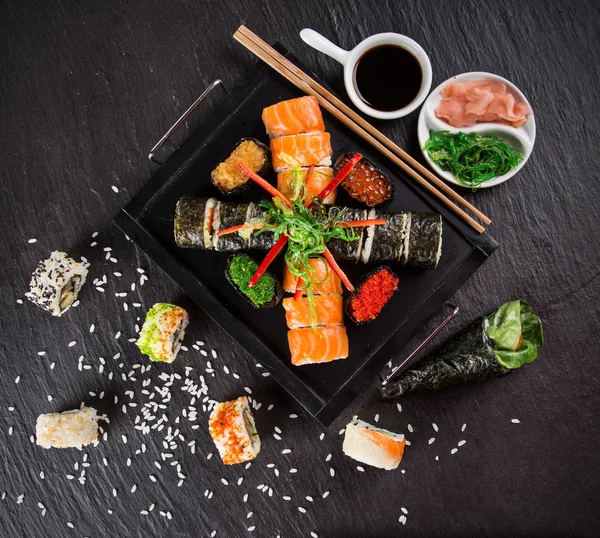 Japanese seafood sushi set — Stock Photo, Image