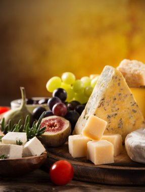 çeşitli peynir türleri