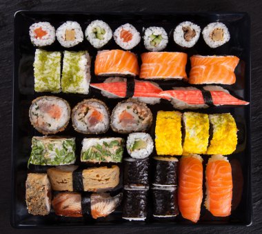 Japon deniz ürünleri sushi set