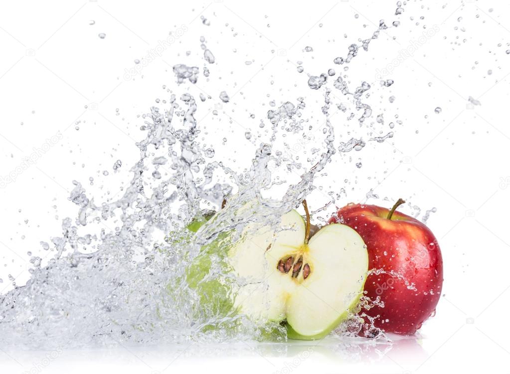 Fresh apples with water splash