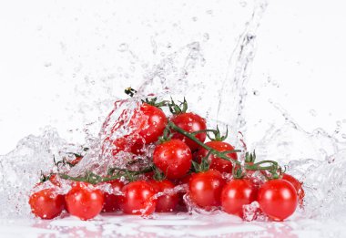 su sıçrama ile meyve