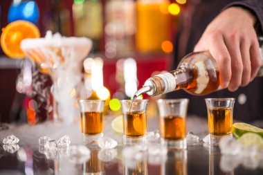 Bar Resepsiyon üzerinde aşısı
