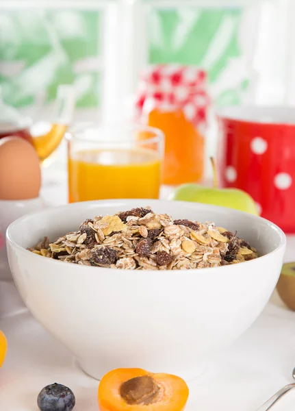 Hälsosam frukost med müsli — Stockfoto