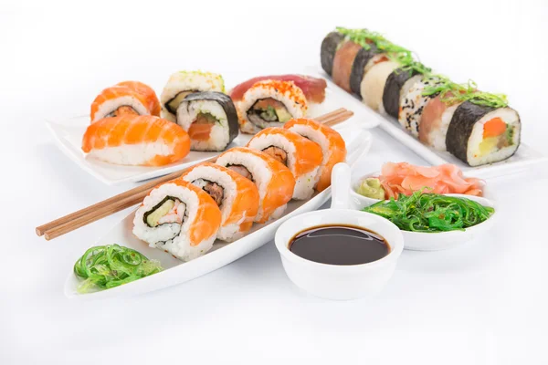 Conjunto japonês de sushi de frutos do mar — Fotografia de Stock