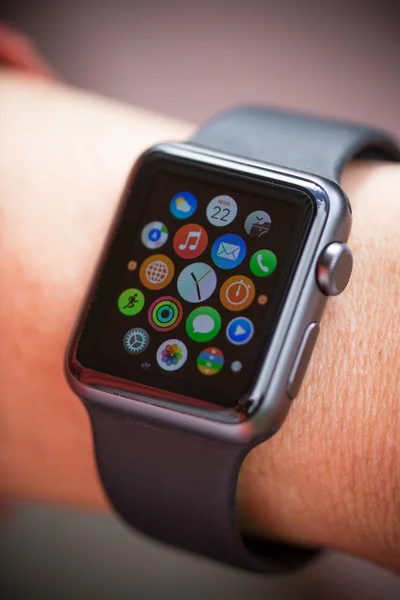 Primer plano del Apple Watch . — Foto de Stock