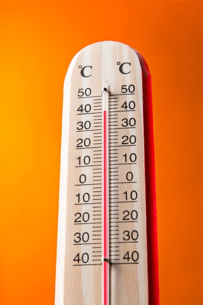 Celsius thermomether tűz lángok — Stock Fotó