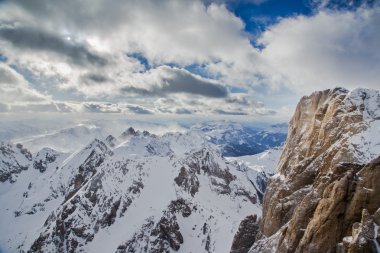 İtalyan Alpleri'nde Dolomites dağ.