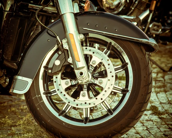Primer plano de una motocicleta de alta potencia — Foto de Stock