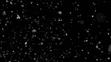 Siyah zemine düşen doğal karın dondurucu hareketi