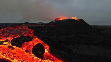 Aktif volkan Litli, Hrutur, İzlanda 'nın güzel panoramatik manzarası.