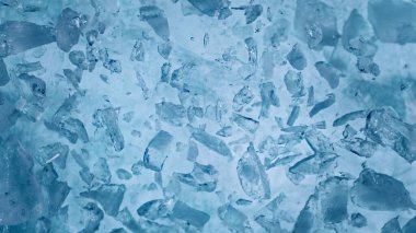 Patlayan Buz Parçalarının Süper Yavaş Hareketi, Yakın plan