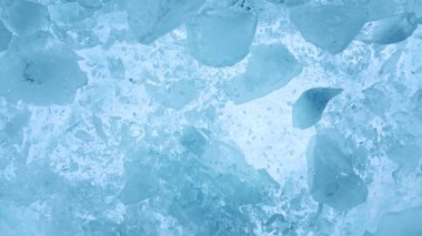 Patlayan Buz Parçalarının Süper Yavaş Hareketi, Yakın plan