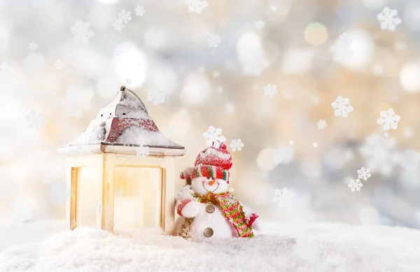 Jul bakgrund med snögubbe — Stockfoto