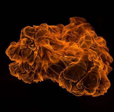 alevler siyah arkaplanda