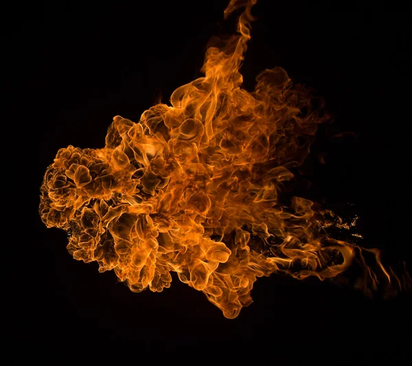 Llamas de fuego sobre fondo negro — Foto de Stock