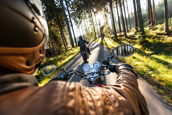 Fechar de uma motocicleta de alta potência — Fotografia de Stock