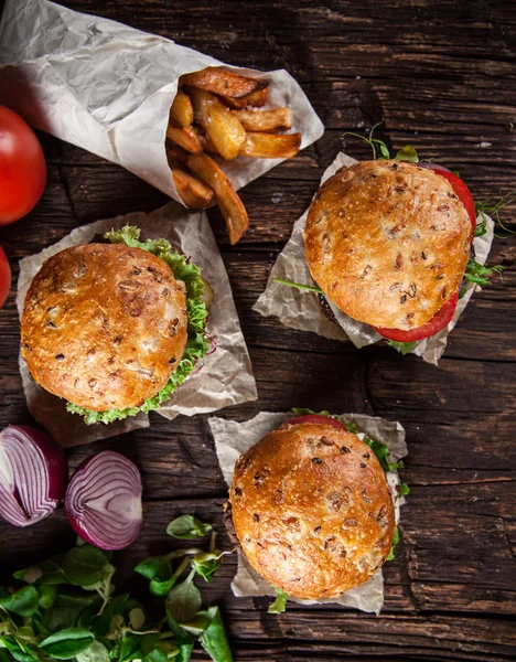 Close-up van zelfgemaakte hamburgers — Stockfoto