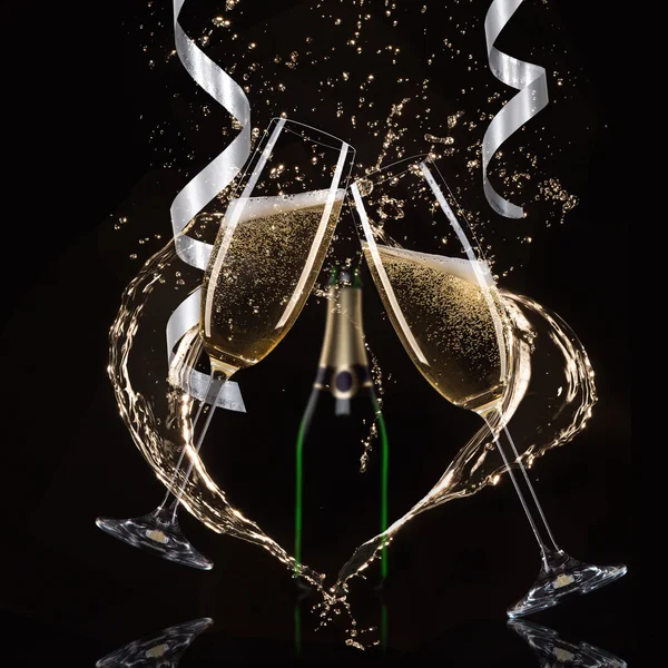 Bicchieri di champagne con spruzzi, tema celebrazione . — Foto Stock