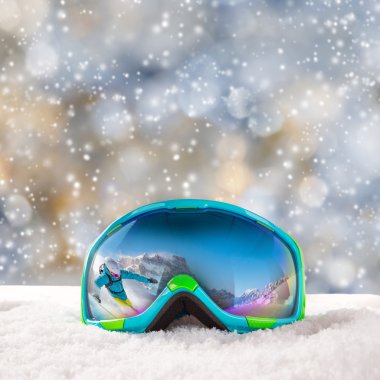 Renkli Kayak gözlüğü